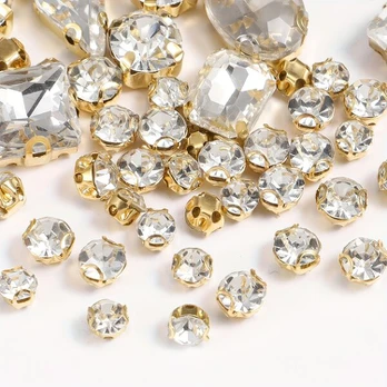 Stikliniai karoliukai, White Artificial Diamonds On White Background