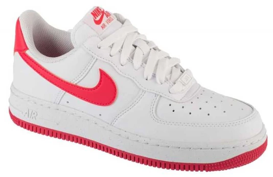 Nike bateliai