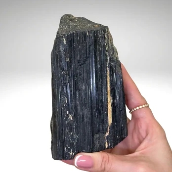 Turmalinas (šerlas) 1025g.