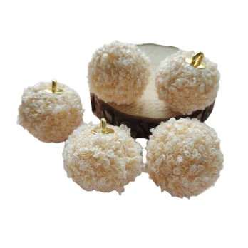 Pompom papuošalas, Mandarinas