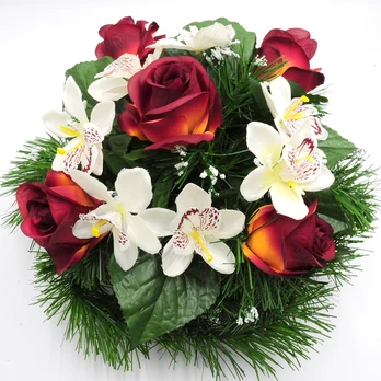 Vainikas su rožėmis ir orchidėjomis