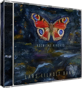 LARS LILHOLT: KOSMISKE KINDKYS