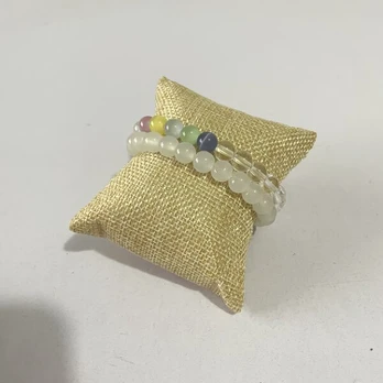 Papuošalų laikiklis, Beige bouclé