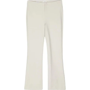 Kelnės moterims, Kūno, Tapered leg trouser