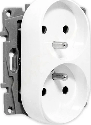 Legrand Niloe 2x2p+z baltas sieninis elektros lizdas