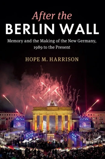 After the Berlin Wall - Minkštas viršelis