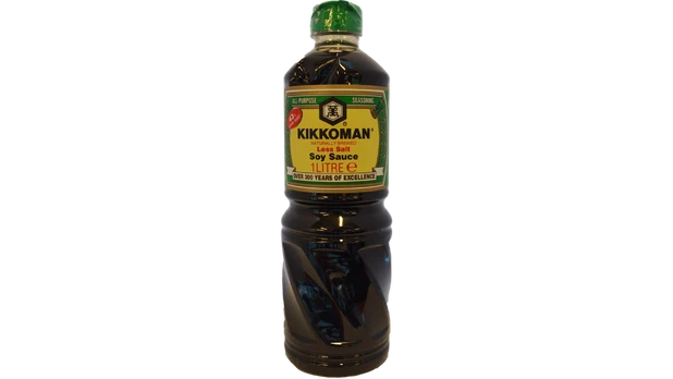 Sojų padažas KIKKOMAN LESS SALT, 1 l