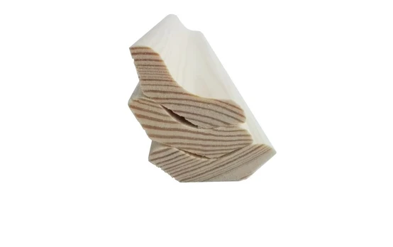 Apdailos kampas, pušies, 3 m x 30 mm