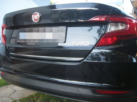 "Fiat TIPO Sedanas" - Chromuota liuko apdaila