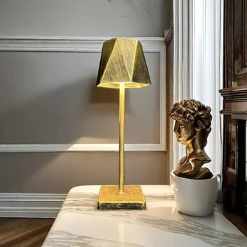 Stalinis LED šviestuvas, Vintažinis