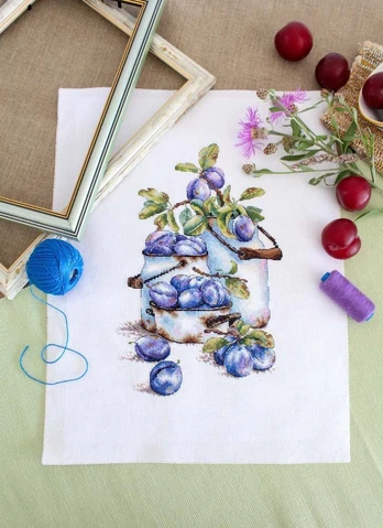 Cross stitch kit "Garden plums" SNV-877