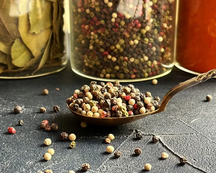 Ekologiški spalvoti pipirai grūdeliais - 100 g