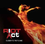 CD Riot Act - Closer To The Flame