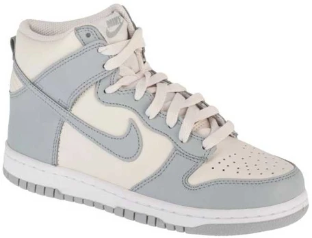 Nike bateliai