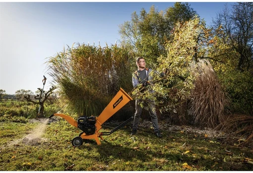 Riwall PRO RPS 7058 Gas-Powered Wood Chipper