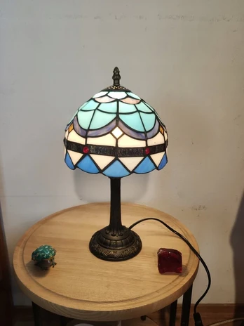 Vitražinis Tiffany stiliaus šviestuvas