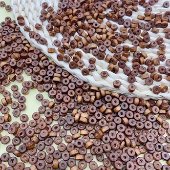 Mediniai karoliukai, M004: (light brown)