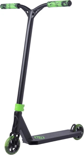 Triukinis paspirtukas Striker Lux Pro, Lime