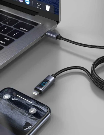 Swissten LCD cable USB-C / lightning 1.5m