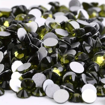 3D nagų kristalai, Olivine