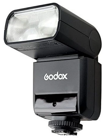 Guide number: 36 (m, ISO 100)Automatic zoom reflector: 24–105 mmFlash head tilts and rotates