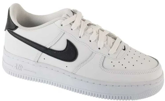 Nike bateliai