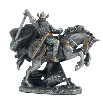 Statulėlė VIKINGŲ riteris. Aukštis 9cm.
