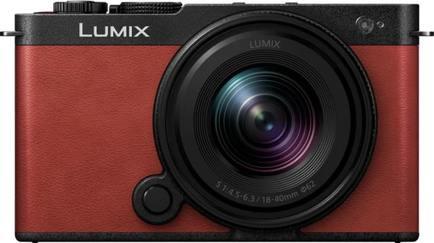 Panasonic Lumix DC-S9 + 18-40mm Jet Black