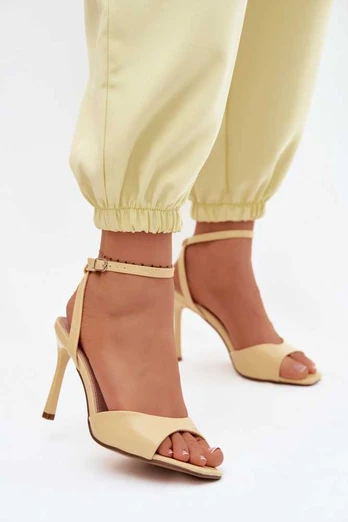 Moteriškos aukštakulnės basutės iš dirbtinės odos Step in Style