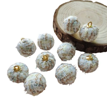 Pintų pakabukai rinkinys, Baltas