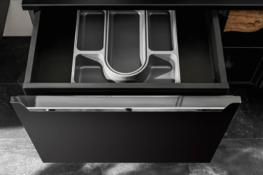 Vonios spintelė SANTA FE BLACK 82-60-B-2S, juoda