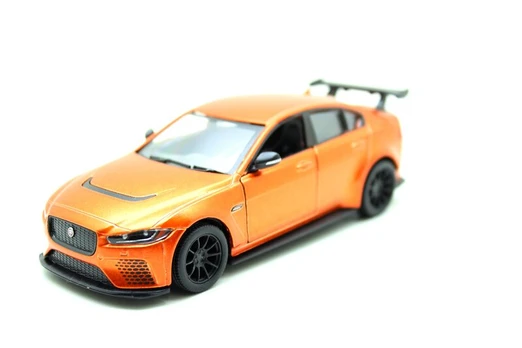 Automodelis Kinsmart Jaguar XE SV Project 8