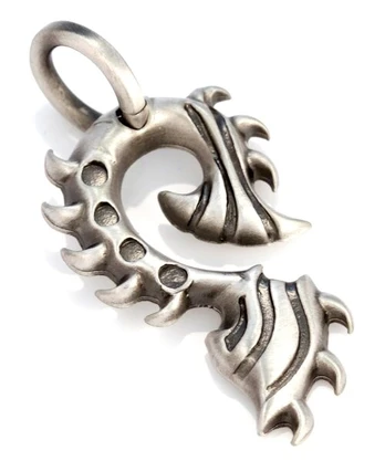 Bico "Tiger Claw" satino sidabro spalvos pakabintas ietis (E154)