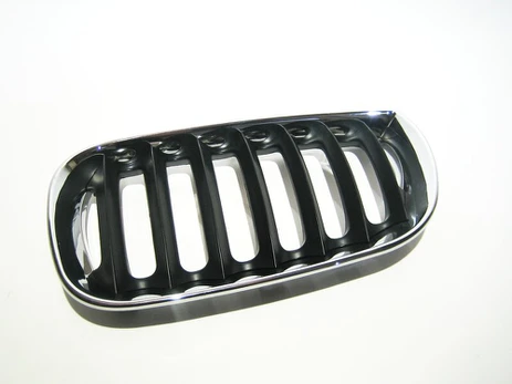 Grotelės BMW X3 E83 51133414903
