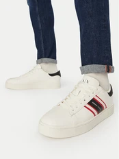 Laisvalaikio batai Armani Exchange XM002198 AF21421 MZ324 Balta kaina