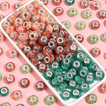 Molio karoliukai, Strawberry (10pcs)