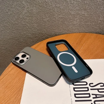 „Evelatus Apple iPhone 16 PC NeoCase“ su „MagSafe“ rudu dėklu