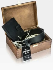 Piniginės ir diržo rinkinys Stevens medinėje dėžutėje kaina