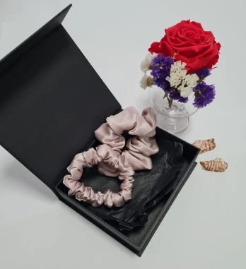 Šilkinė plaukų gumytė "Dusty rose"