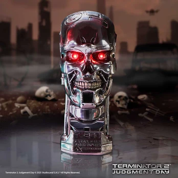 Nemesis Now T-800 Terminator Light Up Figurine