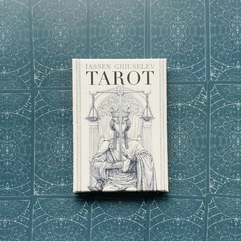 Iassen Ghiuselev Tarot kortos