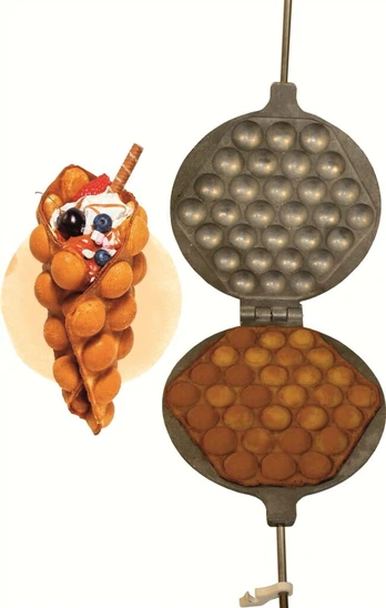 Aluminium-Waffelform „Bubble“. Auf den Brenner gelegt.