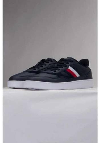 Tommy Hilfiger bateliai