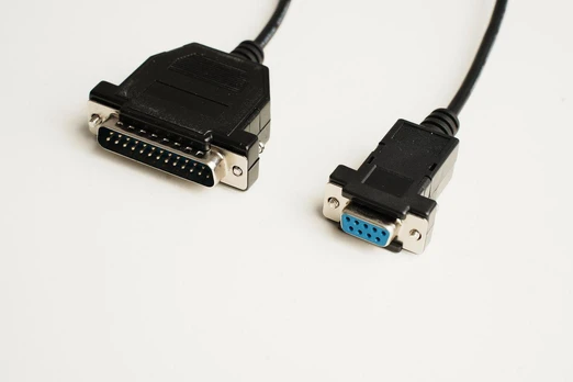 MicroConnect Serial Cable DB9-DB25 1,8M F/M juodas