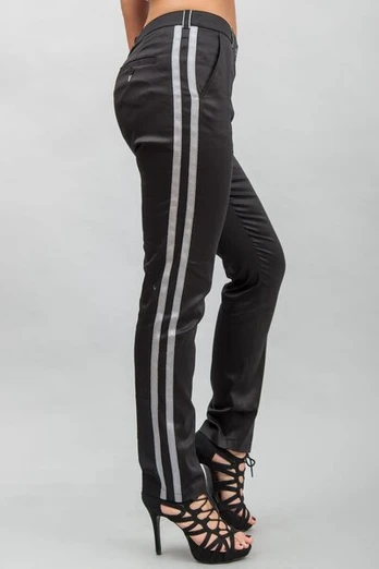 Laisvalaikio kelnės su juostomis
