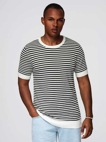 men's t-shirt-juodas