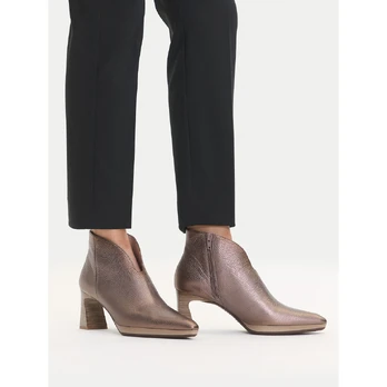 Aulinukai Hispanitas HI254270 Ruda
