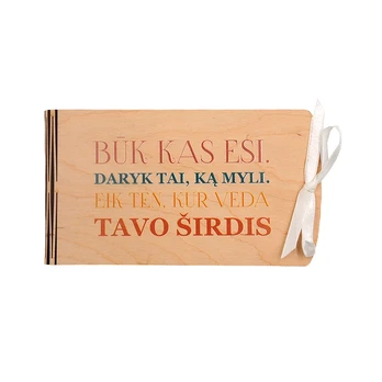 Medinis vokelis pinigams "Būk kas esi..."