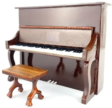 Pianinas su kėdute