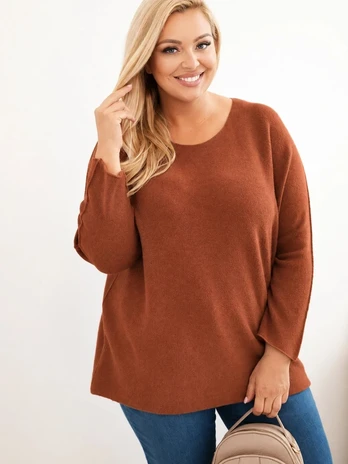 Moteriškas Plus Size megztinis su valtine iškirpte, rusvas